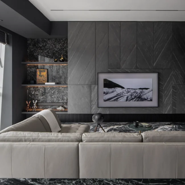 A Home Worthy of Salut!